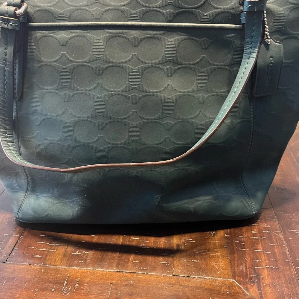 Coach Peyton Authentic Linear C Embossed Leather Zip Hunter Green Tote Bag - Picture 4 of 9